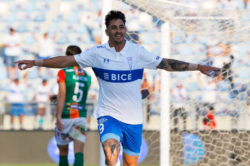 Fernando Zampedri espera seguir anotando goles por la UC. Foto: Agencia Aton.