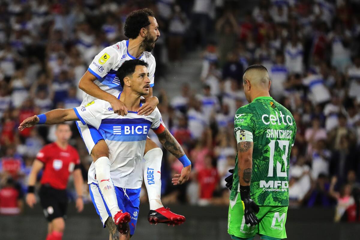 El Toro junto al Cimbi Cuevas. Foto: Agencia ATON.