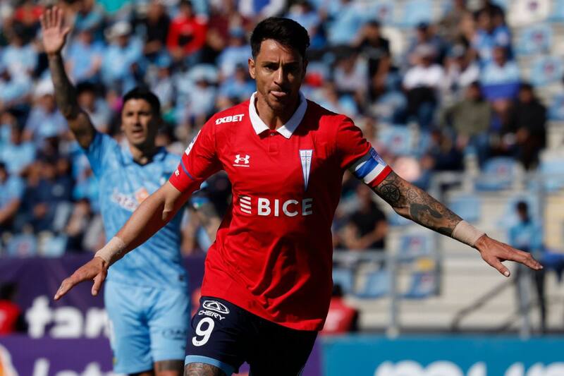 Zampedri le metió presión a los jueces del Clásico entre la UC y Colo Colo. Foto: Agencia Aton.