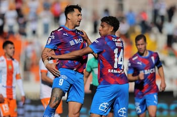 “Católica está desperdiciando a Rossel, debería irse y que busquen uno parecido a Zampedri”