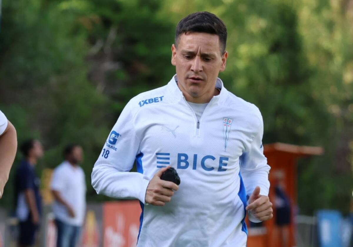 El mediocampista de la UC ya está en etapa de reintegro deportivo tras su lesión. Foto: Comunicaciones Cruzados.