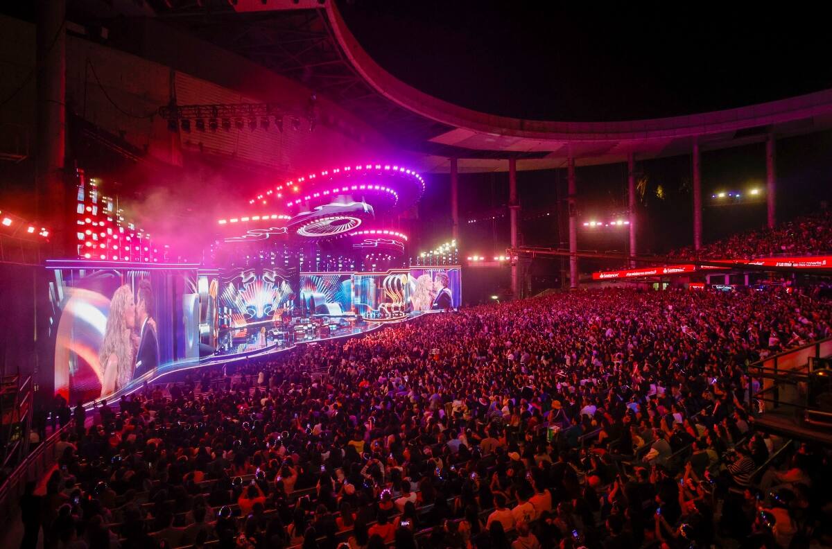 Nuevo ajuste televisivo: Aseguran que Mega despidió a director general del Festival de Viña