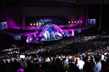 Artista internacional que se presentará en Viña 2025 es acusado de discriminación y abuso laboral