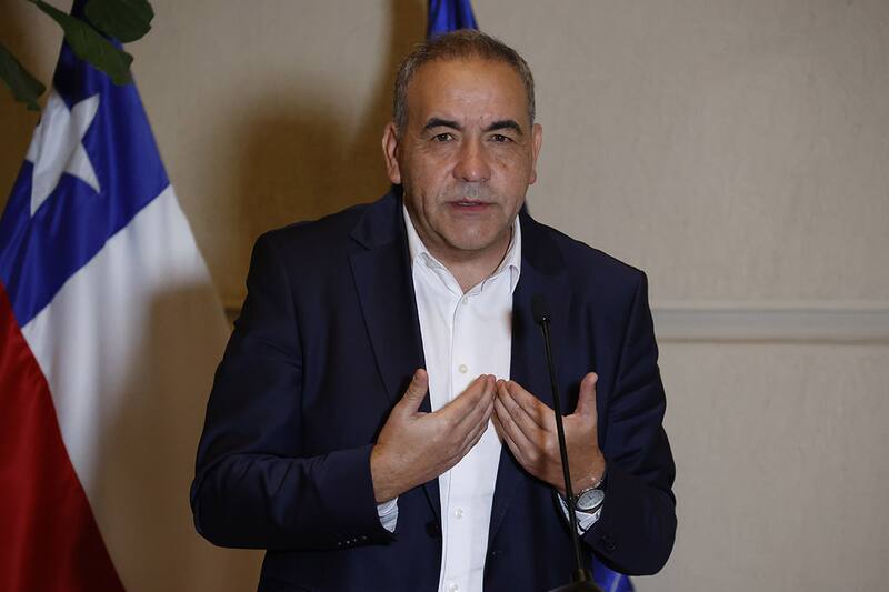 El senador sufrió querella por Adidas y Puma. Créditos: ATON.