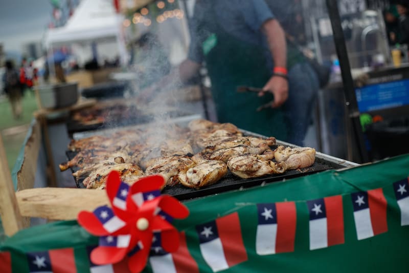 El evento contará con rica comida, juegos típicos y shows musicales este fin de semana. Imagen referencial. Créditos: Diego Martin /Aton Chile.
