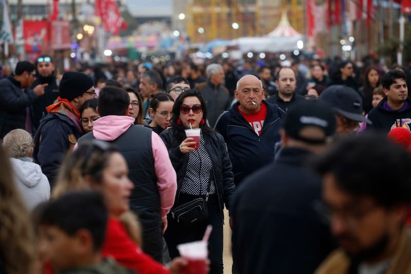 Las celebraciones estarán marcadas por un descenso en las temperaturas y precipitaciones en la zona central. Créditos: Sebastian Cisternas/ Aton Chile.