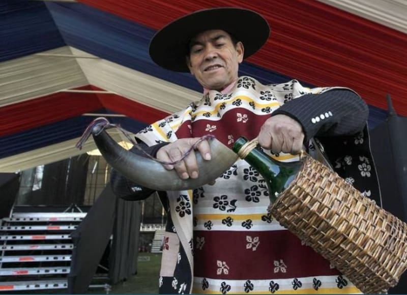 La chicha en cacho es otra de las tradiciones durante el 18 de septiembre.