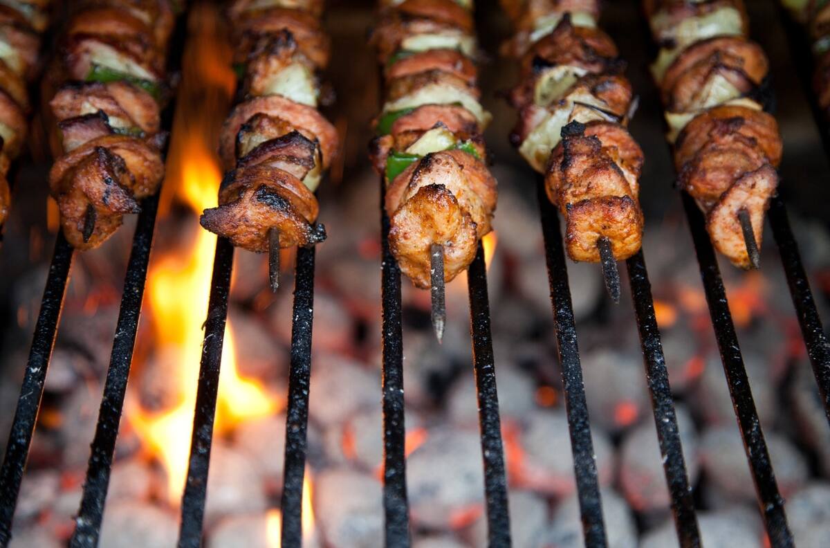 Así puedes limpiar la parrilla en estas Fiestas Patrias