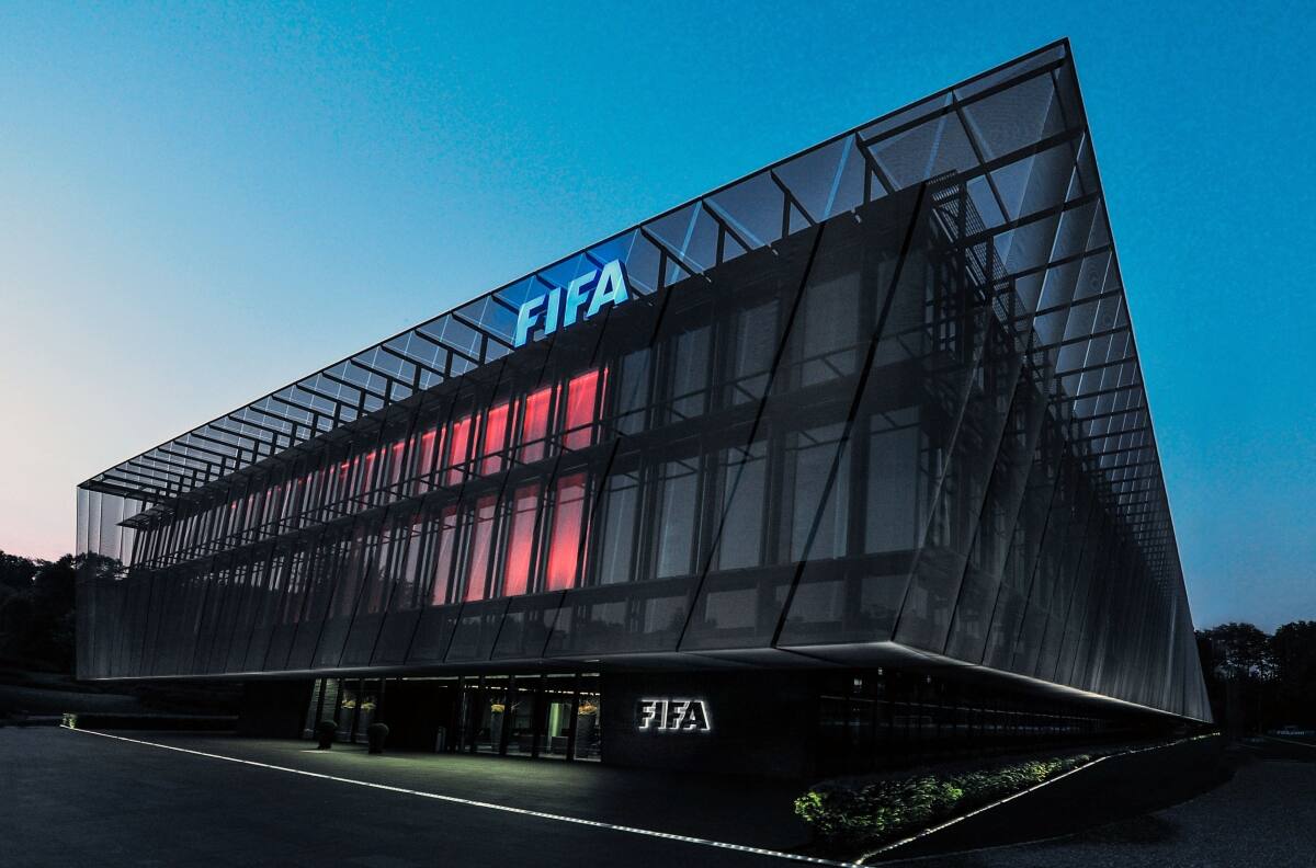 Fútbol mundial en alerta: FIFA anuncia quita de puntos a los equipos por este motivo
