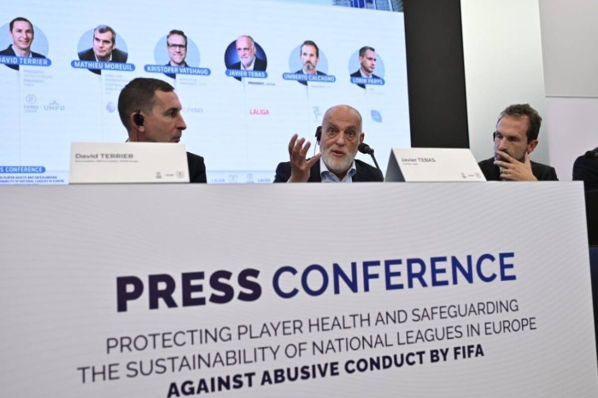 ofreció una conferencia de prensa para argumentar sus puntos sobre la queja ante la FIFA.