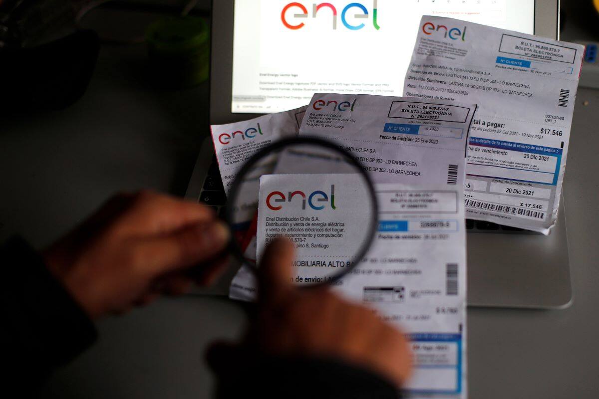 Conoce todos los detalles de esta medida que terminará con el sobreprecio en las cuentas de luz. Foto: ATON.