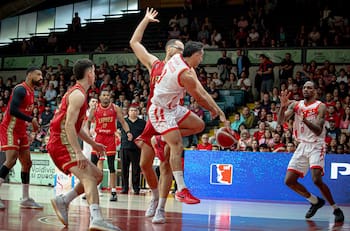 Final de la Liga Nacional de Básquetbol al rojo vivo: ¿A qué hora se juega el cuarto partido y cómo verlo en vivo?
