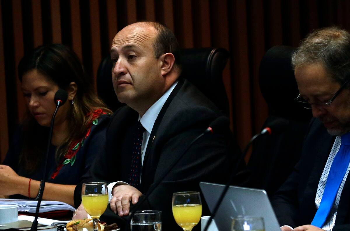No hubo intervención extranjera en el 18/O: Fiscal Guerra dijo que informe Big Data "fue humo"