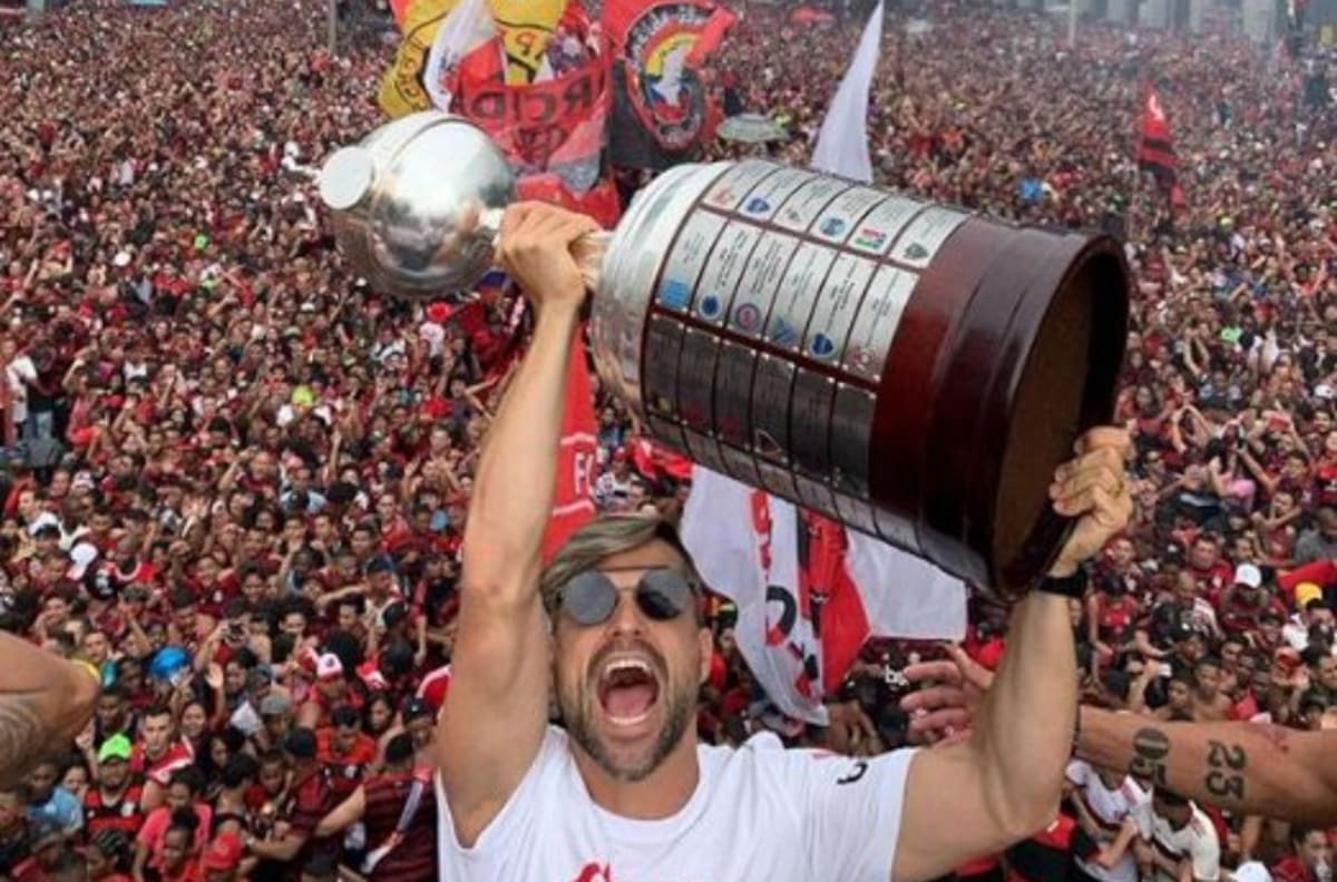 Con calles colmadas: El recibimiento de Rio de Janeiro al Flamengo campeón de América