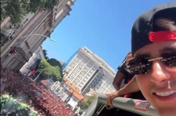 VIDEO | Erick Pulgar celebra en la marea roginegra que se tomó Río de Janeiro tras coronación del Flamengo