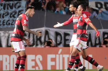 Impacto en Brasil: compañero de Erick Pulgar en el Flamengo fue suspendido por 2 años