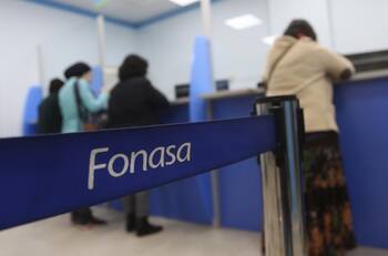 ¿Cómo cambiarte a Fonasa ante posibles aumentos de las Isapres?