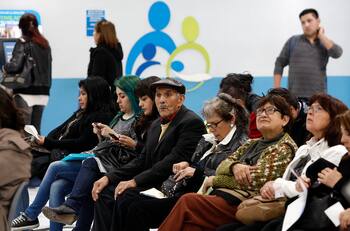 Últimos días para consultar con tu RUT si Fonasa debe devolverte dinero