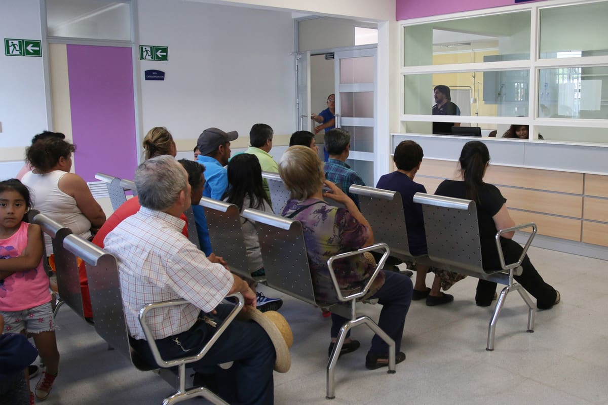 Algunos de los beneficios pueden cubrir hasta el total de los gastos médicos. Créditos: Municipalidad de Huechuraba.
