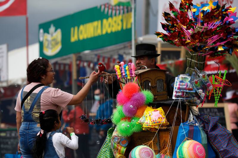 Conoce cuáles serán las comunas cuyas fondas finalizarán más temprano en Fiestas Patrias.