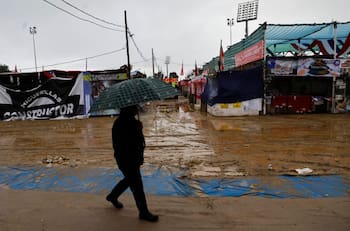 Importantes comunas de la RM anuncian suspensión de fondas por lluvias