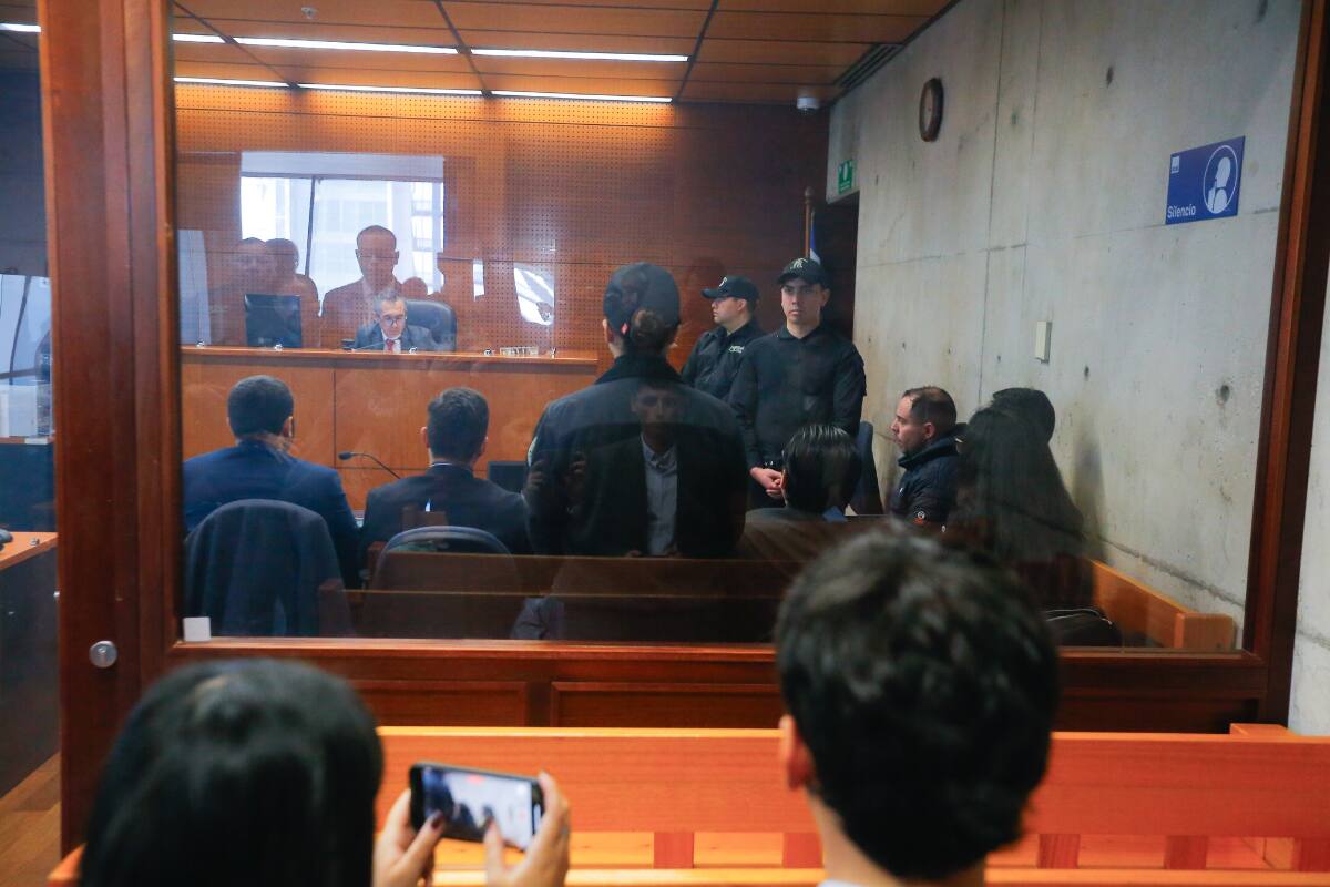 El tribunal decidió dejar a ambos involucrados en prisión preventiva mientras dure la investigación.