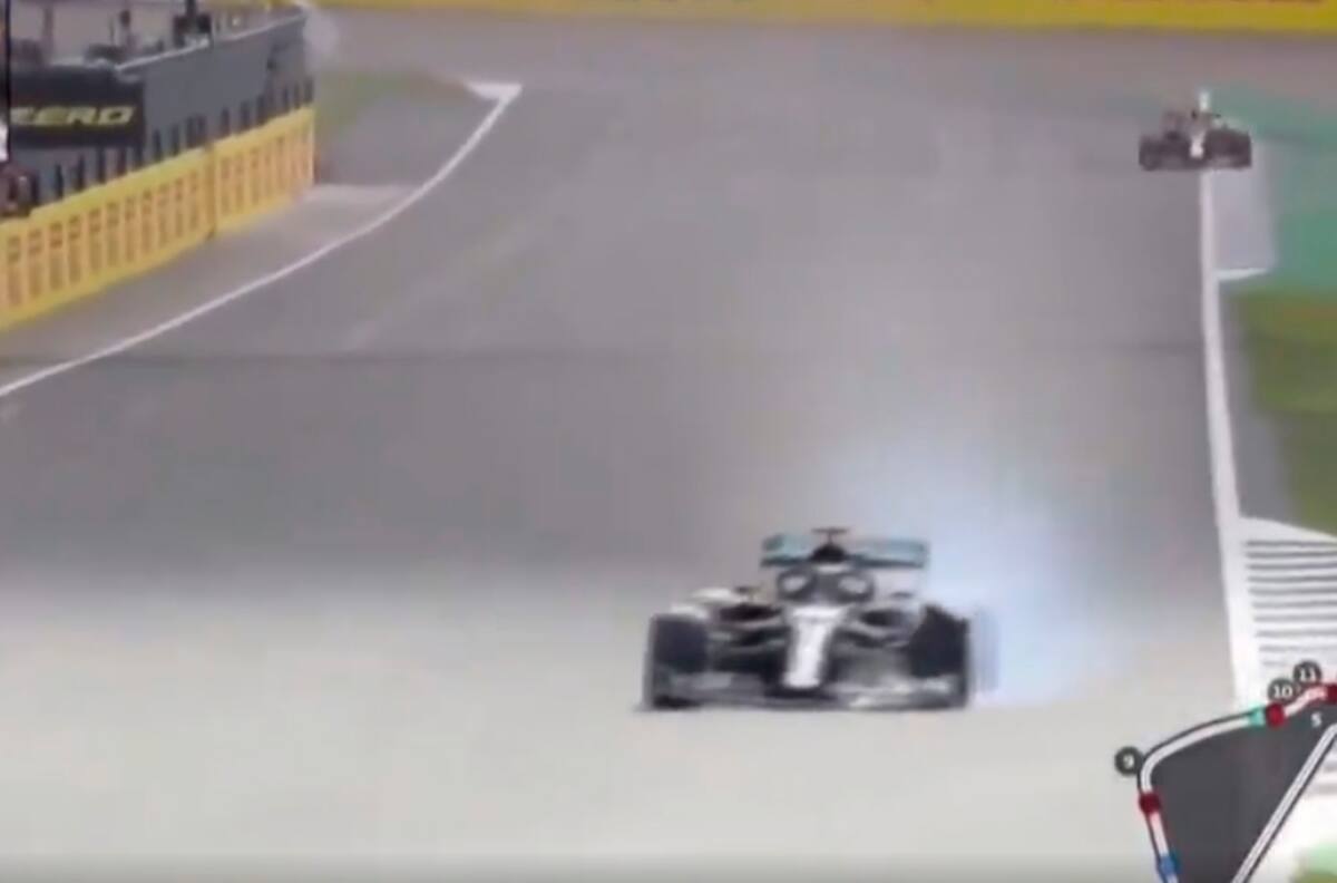 Con lo justo: Lewis Hamilton cruzó la meta con una rueda menos