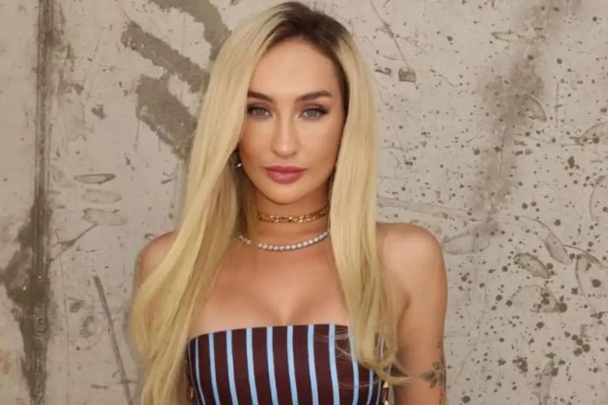 La cantante recibió una brutal golpiza.