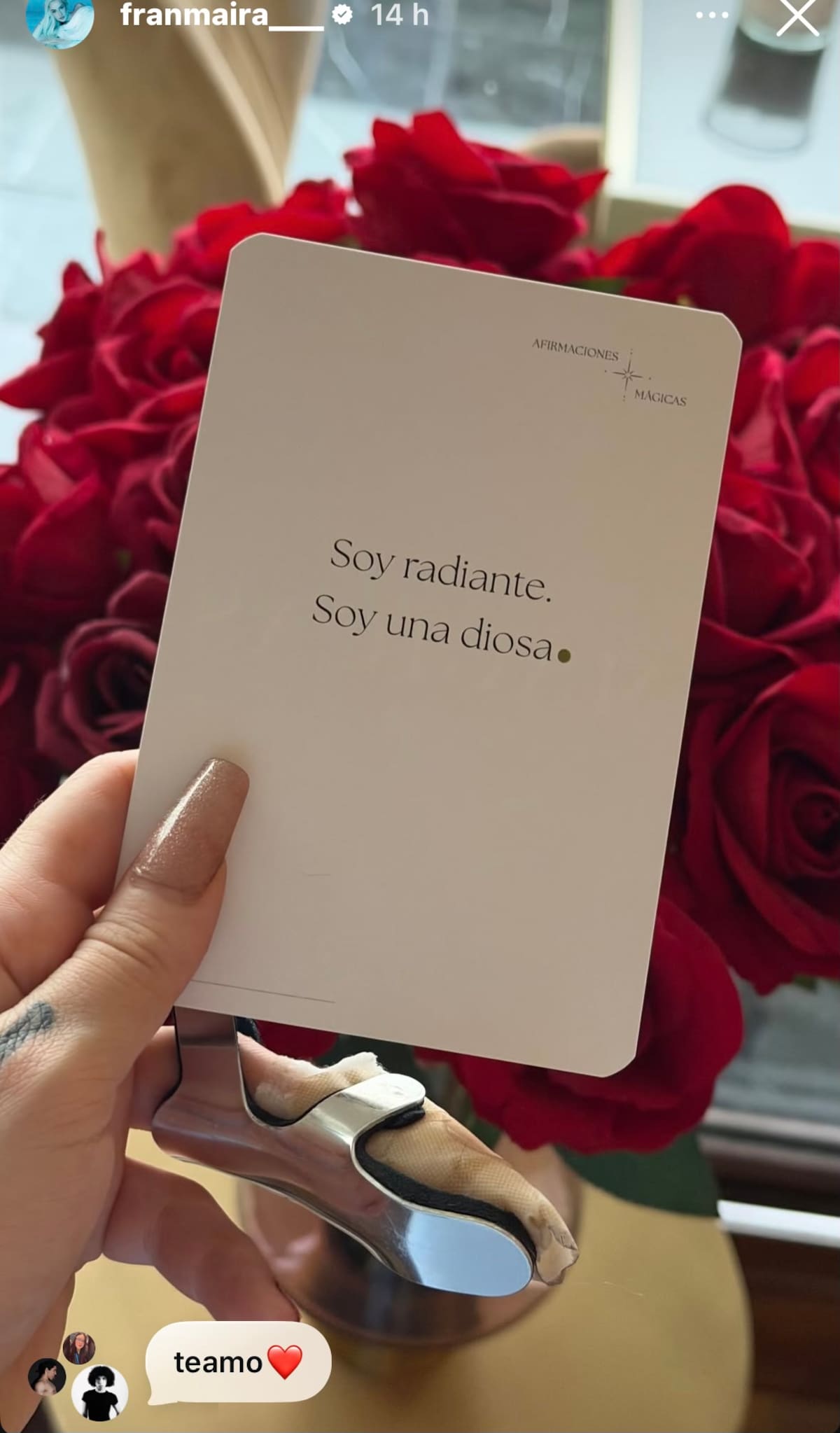 La artista reaparece en redes sociales.