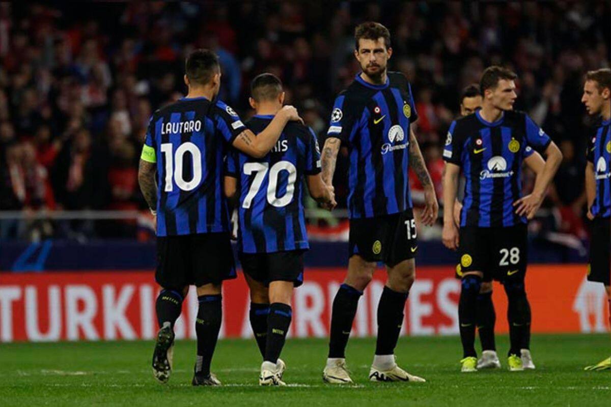 es acusado de dichos racistas por jugador del Napoli. Foto: EFE.