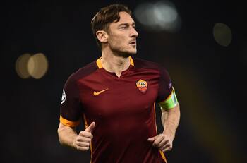 VIDEO | Desempolva las botas: Francesco Totti será nuevo jugador de la Kings League