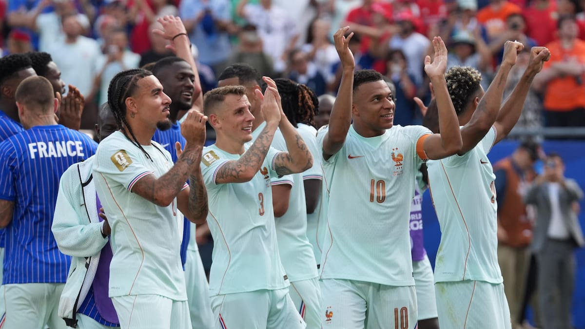 Francia respira aliviada: Olise, Koné y Barcola limpian sus tarjetas y jugarán las semifinales sin riesgo de suspensión