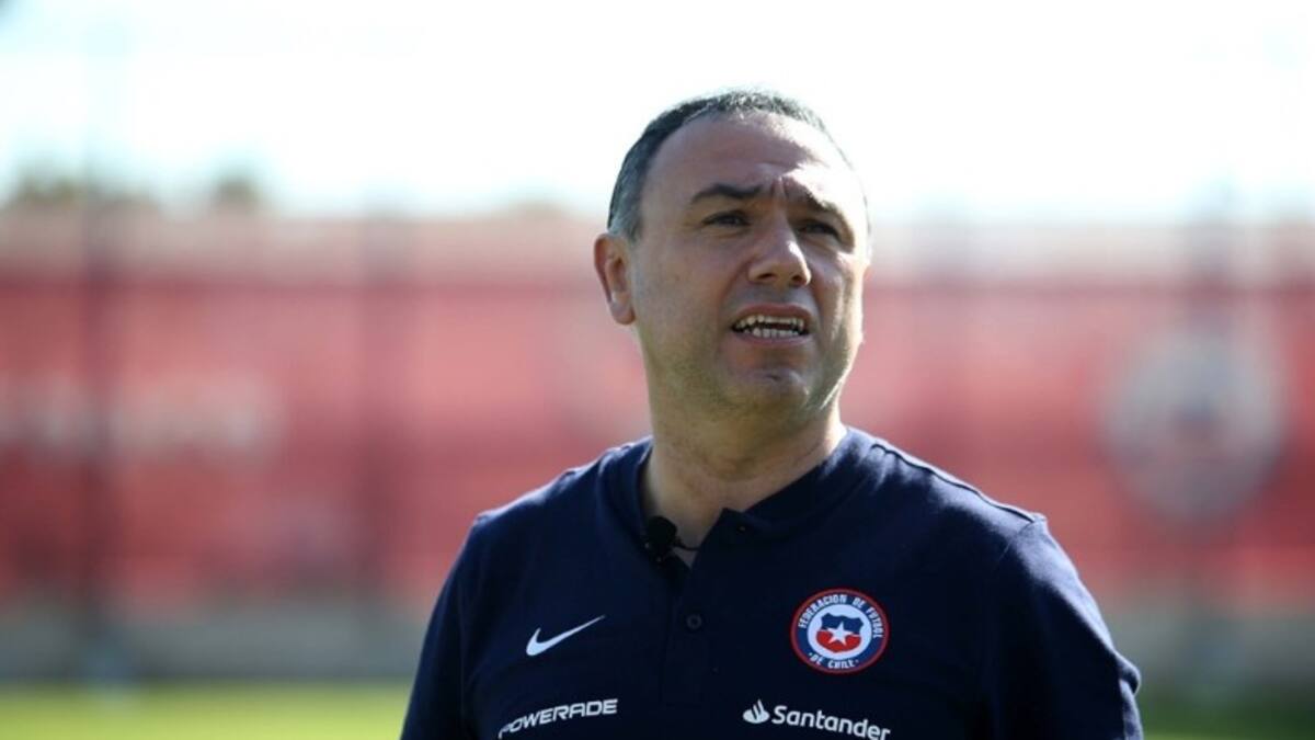 “Fue difícil hacerles entender a los jugadores más exitosos de la historia que en la Selección Chilena no había derechos adquiridos”