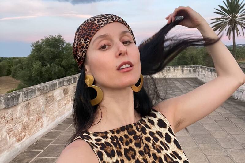 La cantante realizó el anuncio durante uno de los shows gratuitos previos al Lollapalooza.