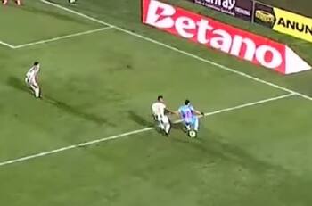 Lo que no hizo en la UC: Francisco Arancibia se lució con tremenda jugada y asistencia en el fútbol peruano