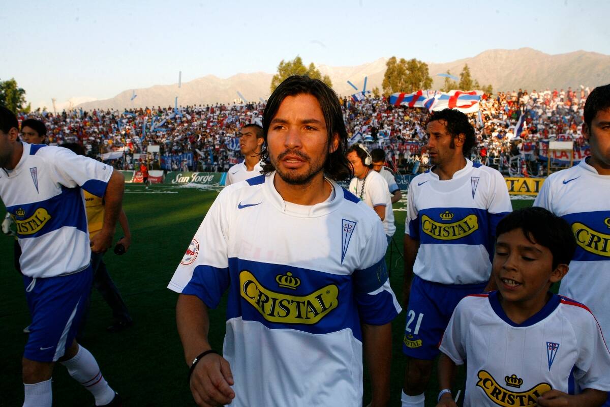. El exvolante en su época en la UC. Foto: Old Photosport.