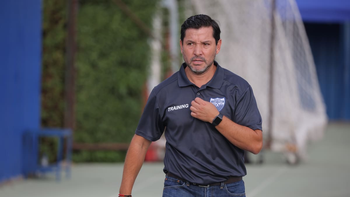 “Los entrenadores chilenos tienen que hablar para que los hinchas vean que saben de fútbol”