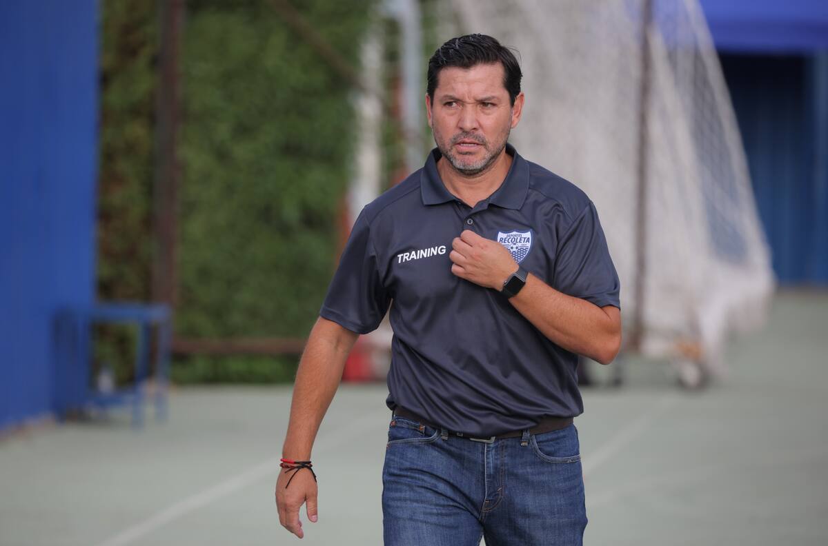 “Los entrenadores chilenos tienen que hablar para que los hinchas vean que saben de fútbol”
