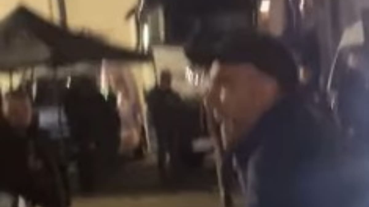 Francisco Bozán protagonizó fuerte discusión con los hinchas de La Serena tras empate ante la UC