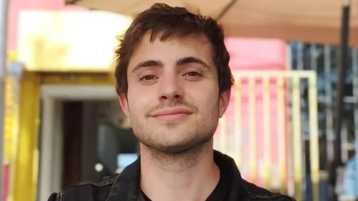 Quién es Francisco Dañobeitía, reconocido actor y cantante chileno