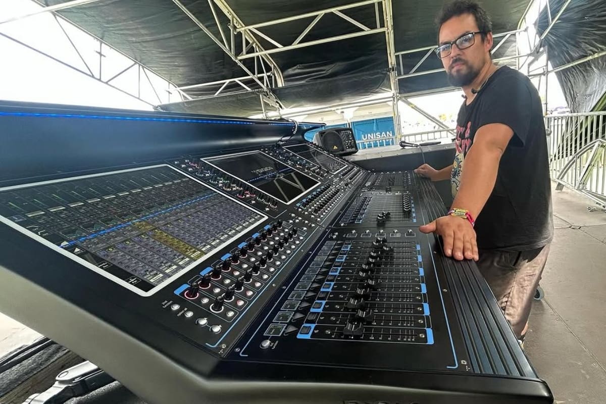 Además de ser sonidista, "Frank" también es músico y fundador del sello Audioslam Records.