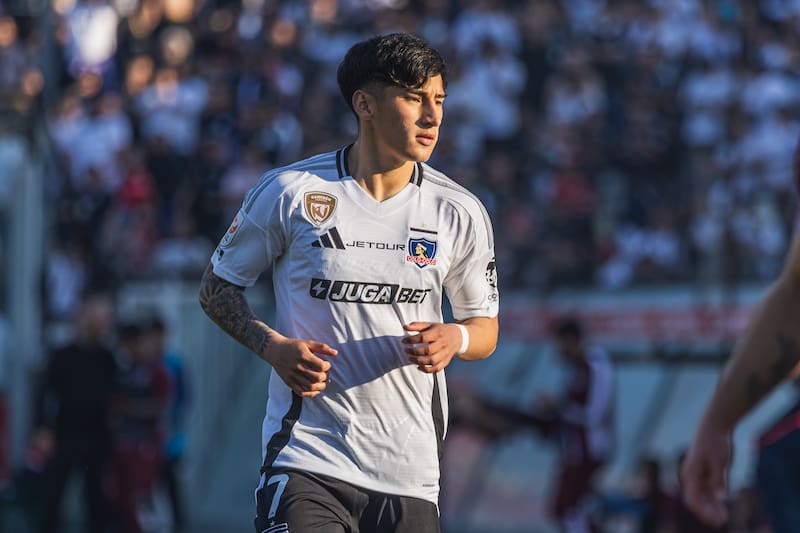 se reintegrará al equipo este martes y deberá pelear el puesto con Leandro Hernández, quien tiene encantado a Fernando Ortiz. Foto: Felipe Escobedo
