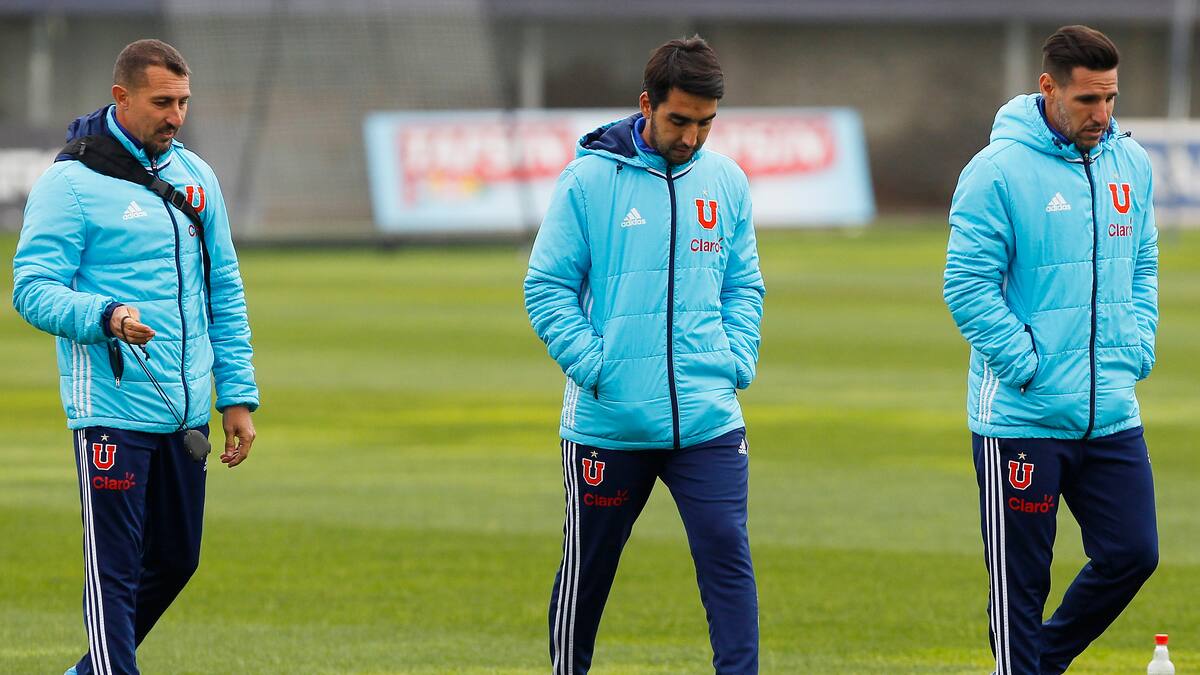 El viejo anhelo de la U que hoy brilla en el Campeonato Nacional y podría ser el reemplazo de Gustavo Álvarez