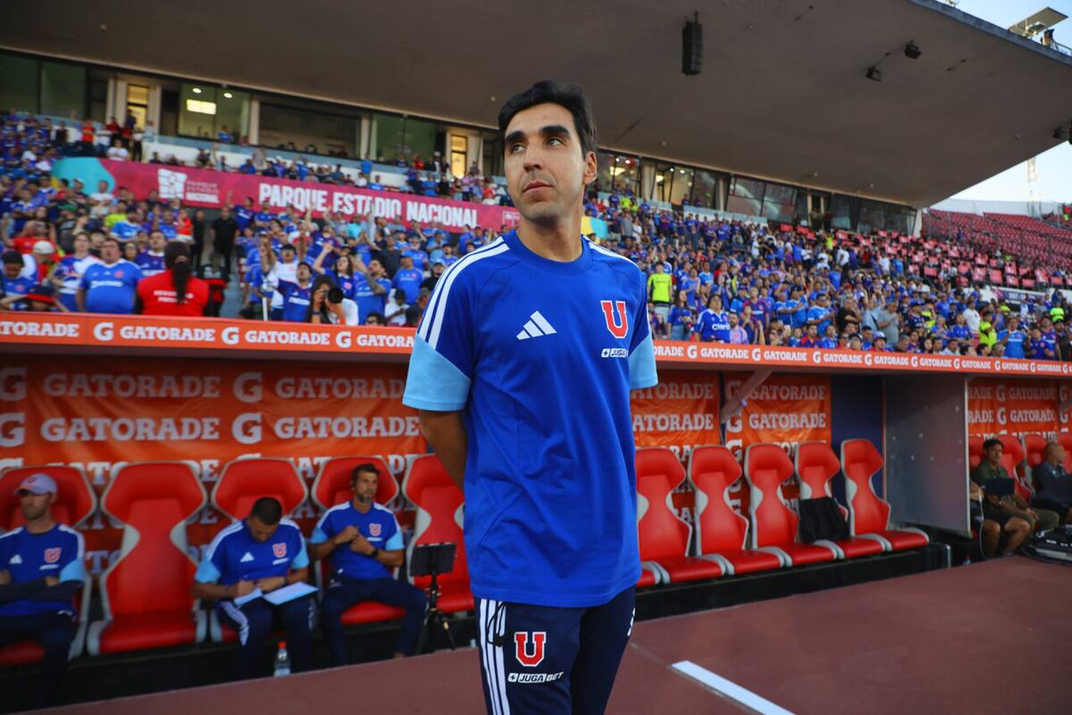 Entrenador de Universidad de Chile. Foto: Agencia Aton.