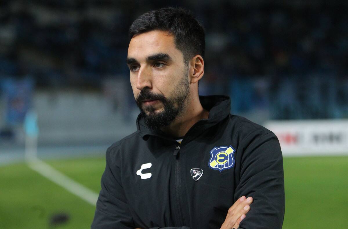 “Francisco Meneghini debe ser de los mejores entrenadores del fútbol chileno”