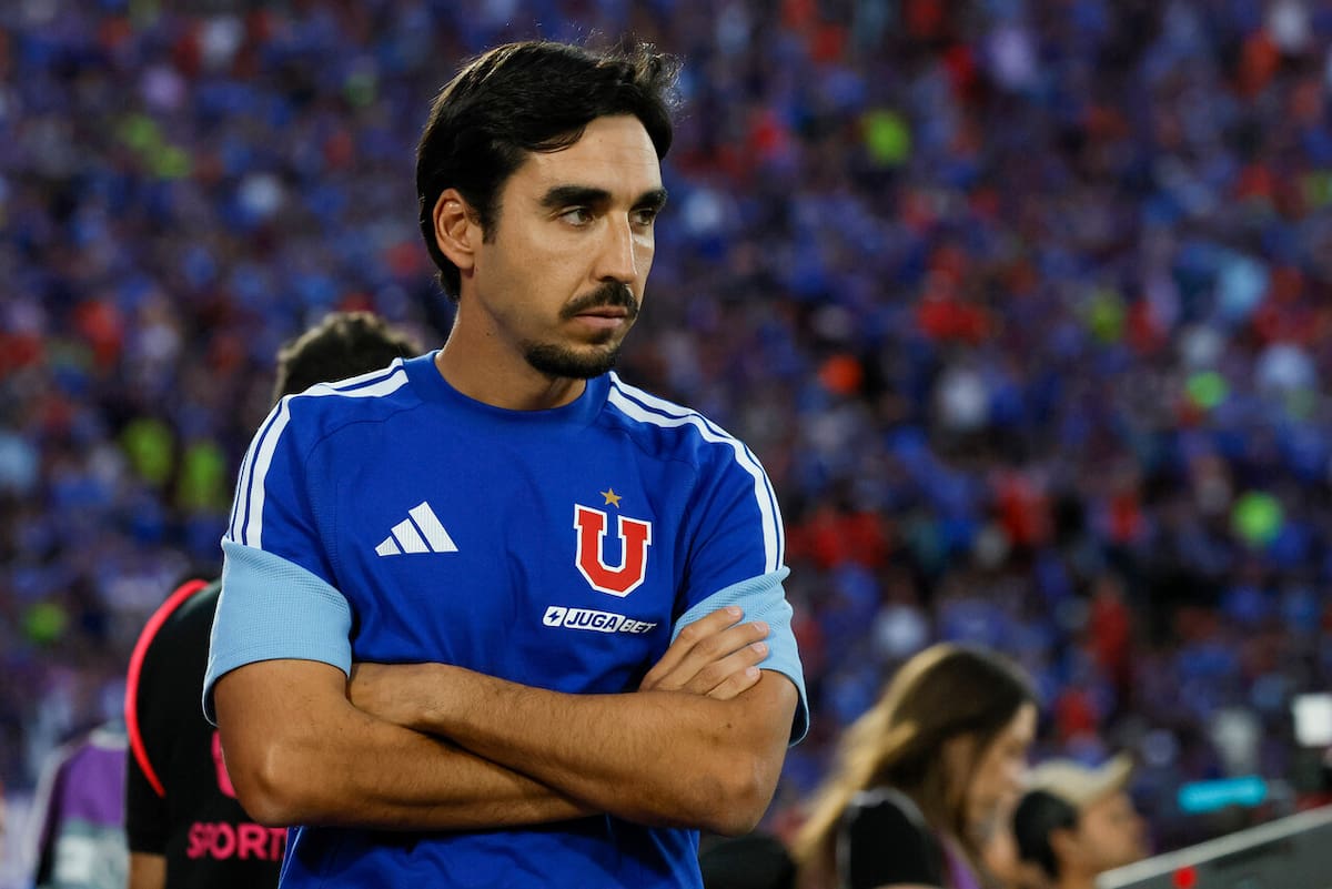Entrenador dejó Universidad de Chile debido a varios factores. Foto: Agencia Aton.
