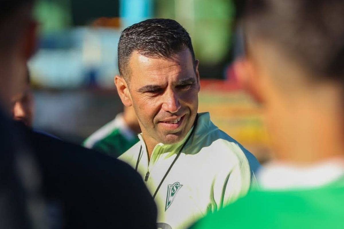 El DT de Wanderers. Foto: @wanderersoficial en Instagram.