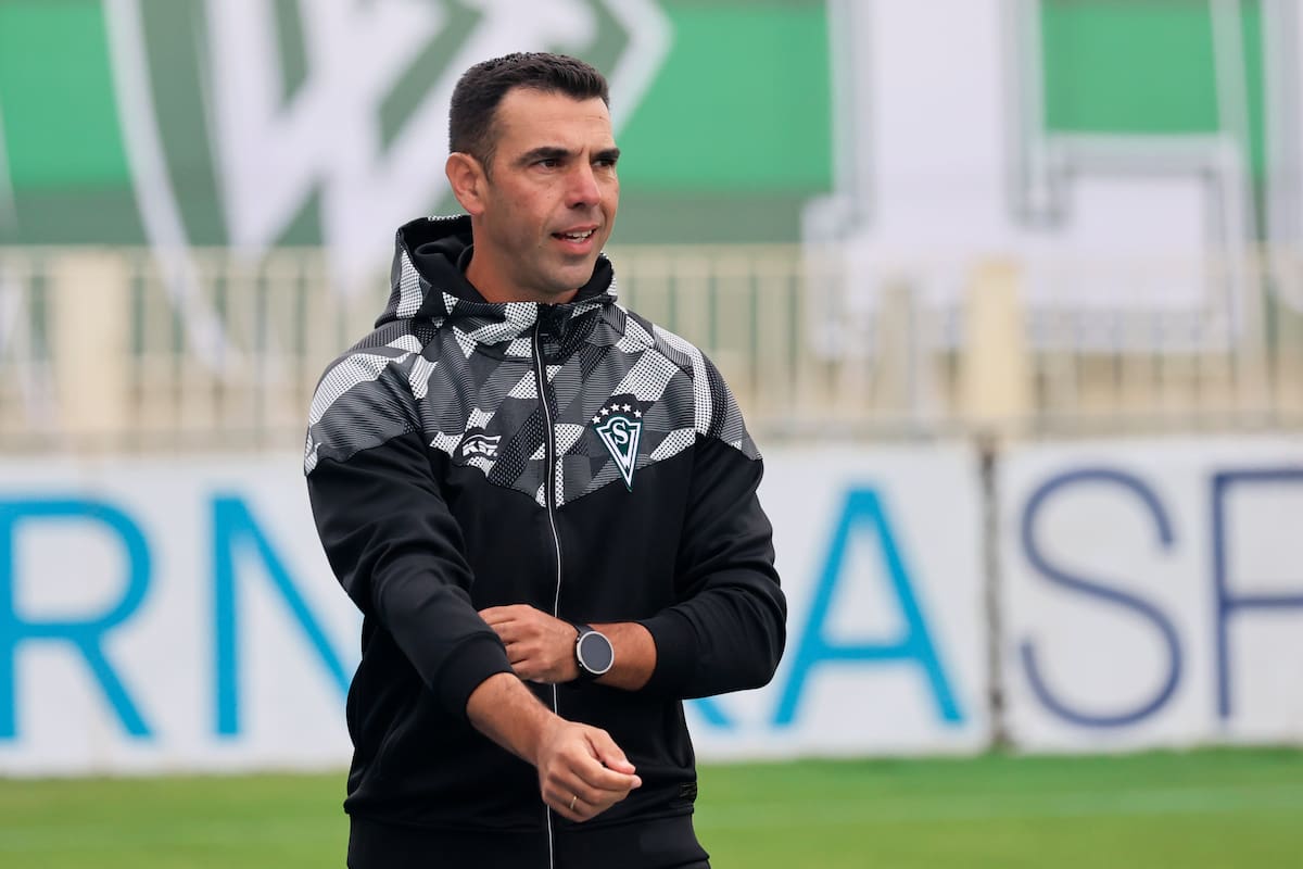 El DT de Wanderers confirma 4 bajas desde la Sub 20. Foto: Agencia Aton.