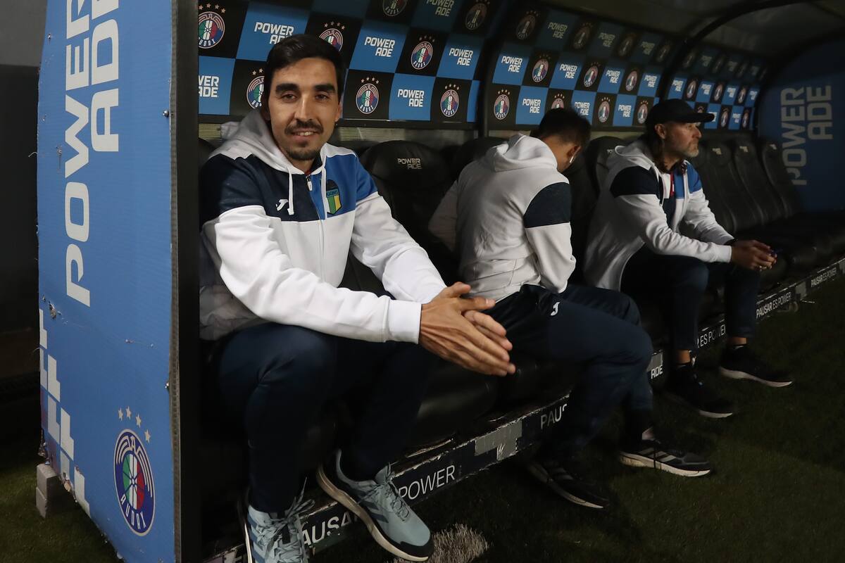 El técnico de O'Higgins confía en que el rendimiento de la segunda rueda les permitirá acceder a un cupo en una copa internacional. Foto: Aton