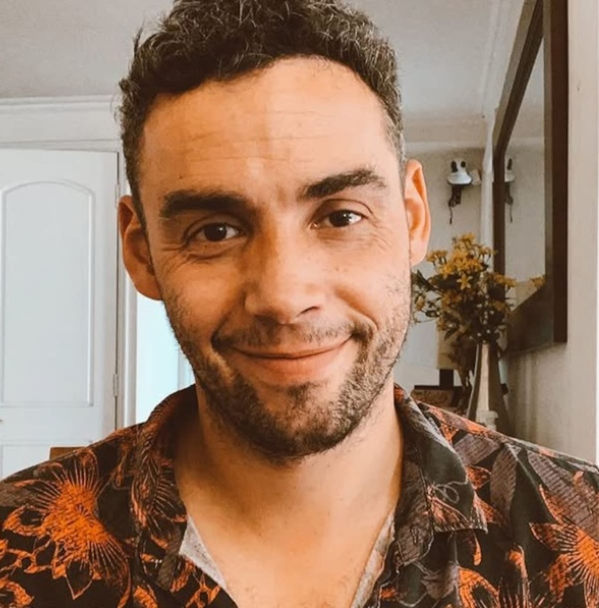 El periodista tomará el lugar de Luis Ugalde en el matinal de CHV. Créditos: Instagram